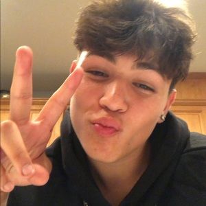 Meet your Posher, Jonathan